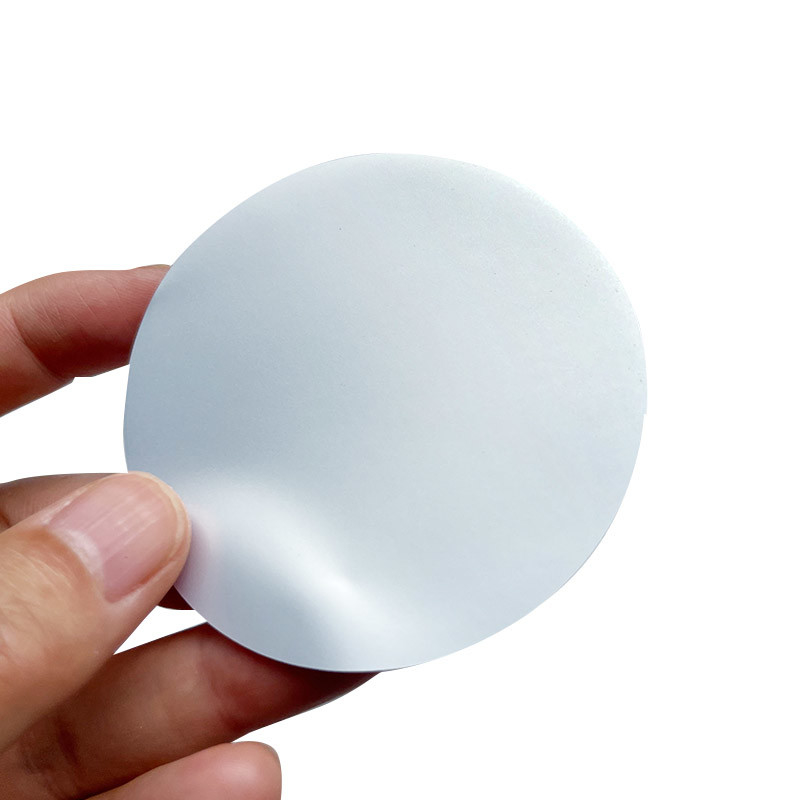 Rotolo in bianco dell'etichetta del PVC del codice a barre del poliestere adesivo impermeabile degli autoadesivi per il trasferimento termico stampato